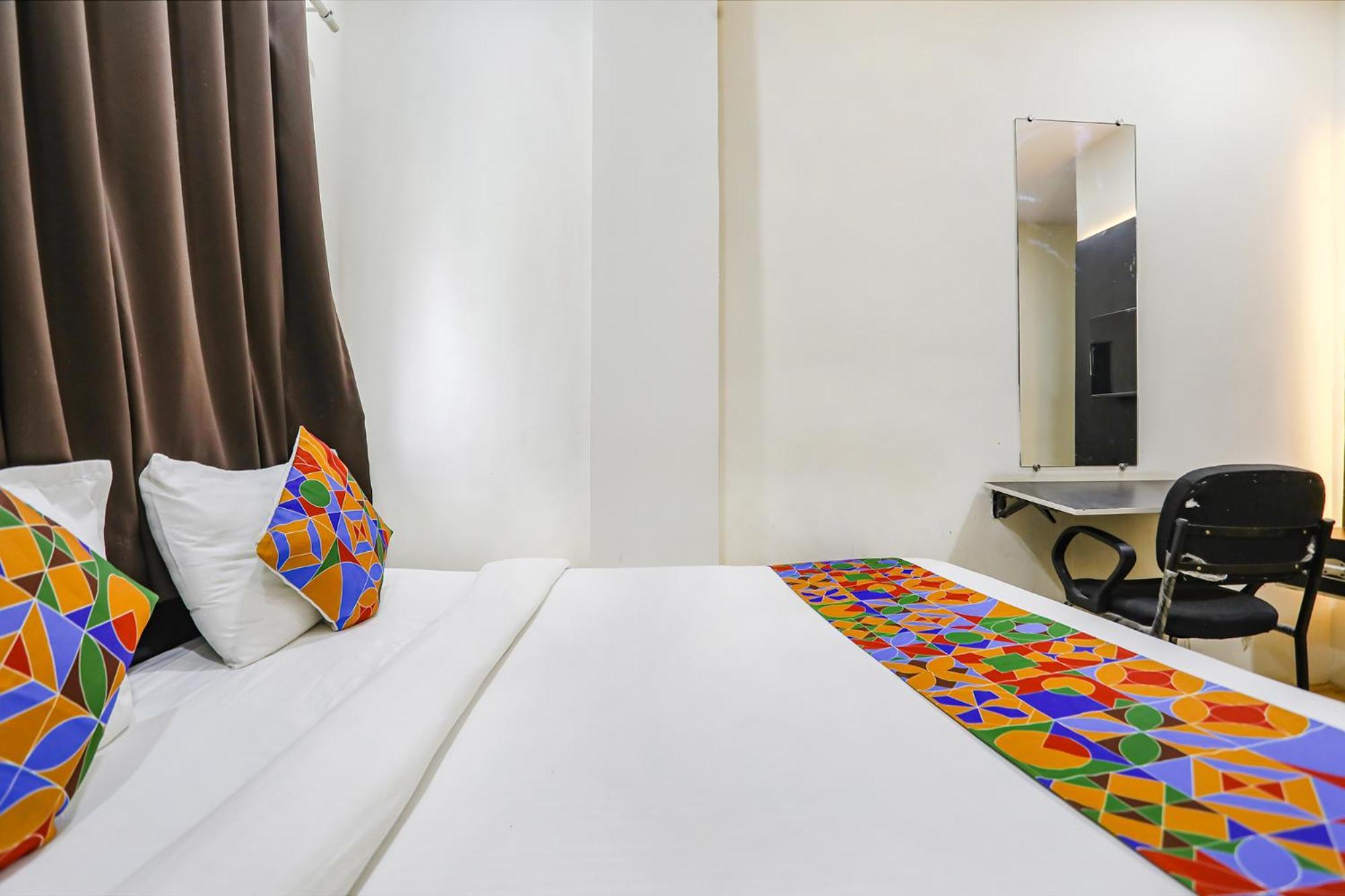 Fabhotel New Shraddha Inn - Nr Airport Colony นาคปุระ ภายนอก รูปภาพ
